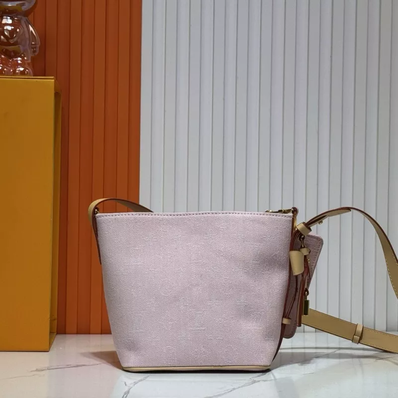 BestValue 2325 Louis Vuitton AAA Quality Messenger Bags For Women