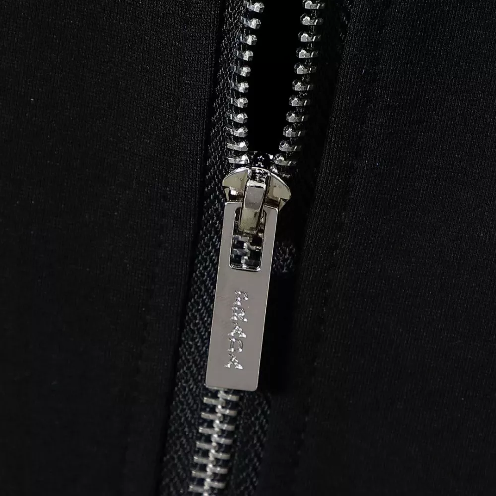 BestValue 2419 Prada Tracksuits Long Sleeved For Men