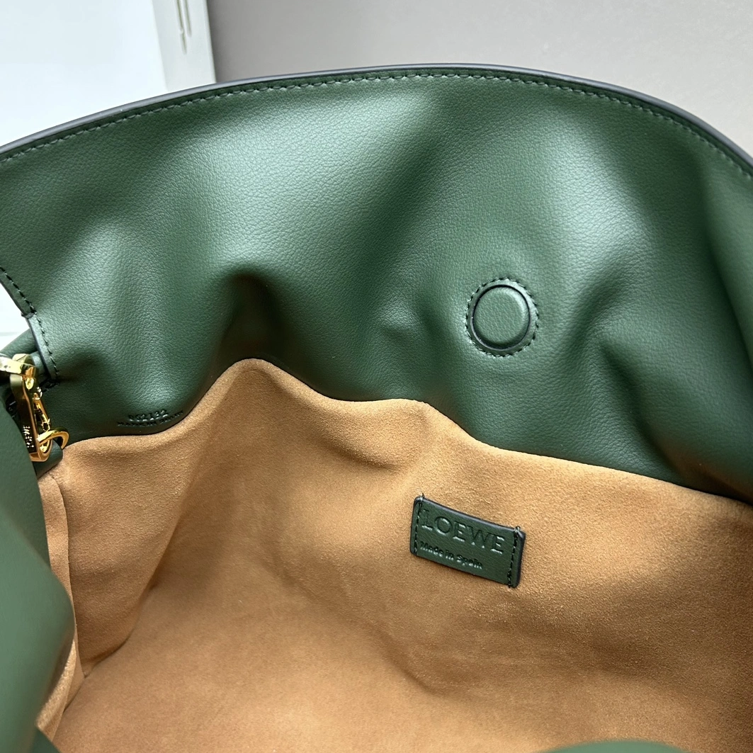 BestValue 2438 LOEWE AAA Quality Messenger Bags For Women