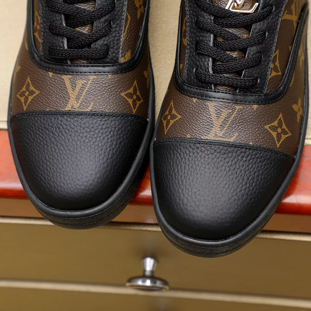 BestValue 2610 Louis Vuitton LV Oxfords Shoes For Men