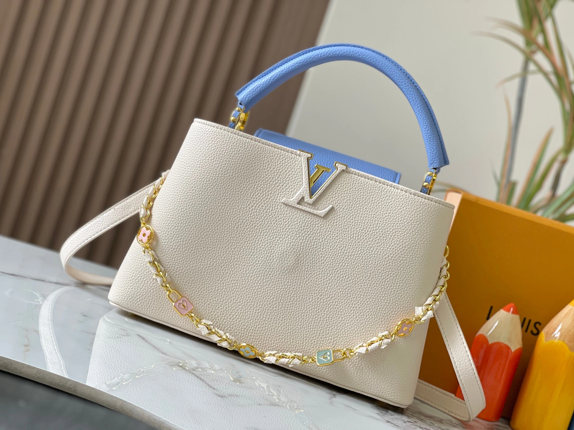 BestValue 2743 Louis Vuitton AAA Quality Messenger Bags For Women