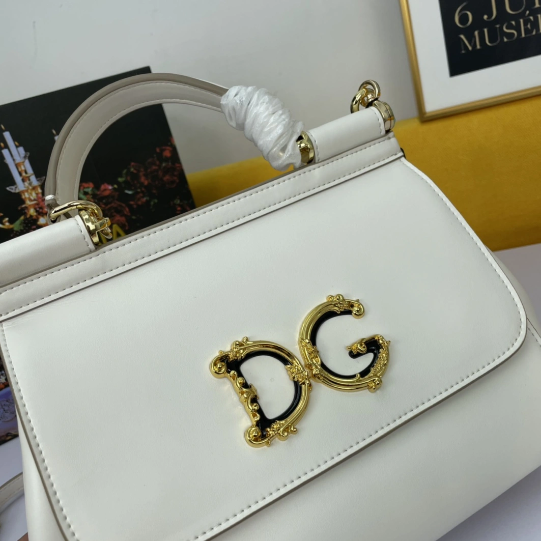 BestValue 3182 Dolce & Gabbana AAA Quality Handbags For Women