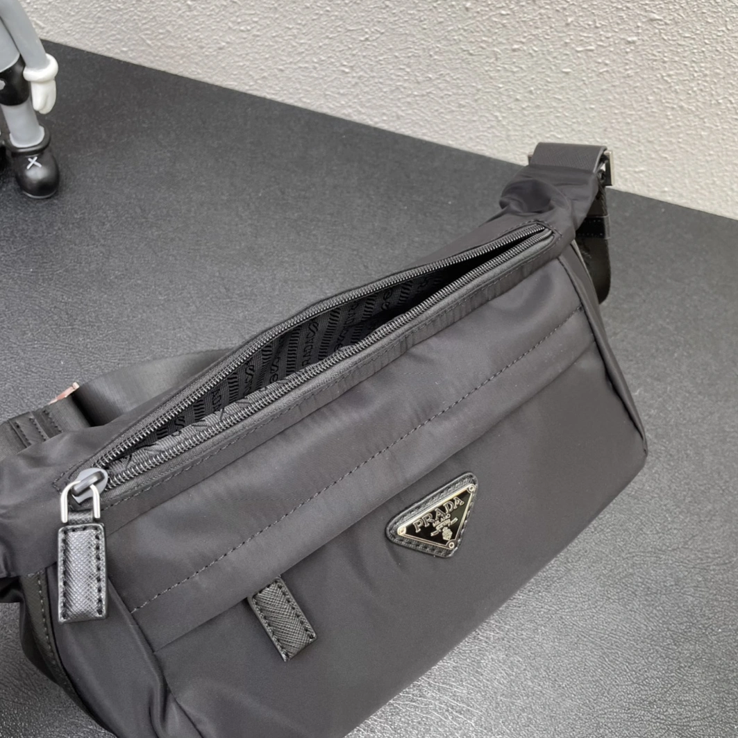 BestValue 3526 Prada AAA Quality Messenger Bags For Unisex