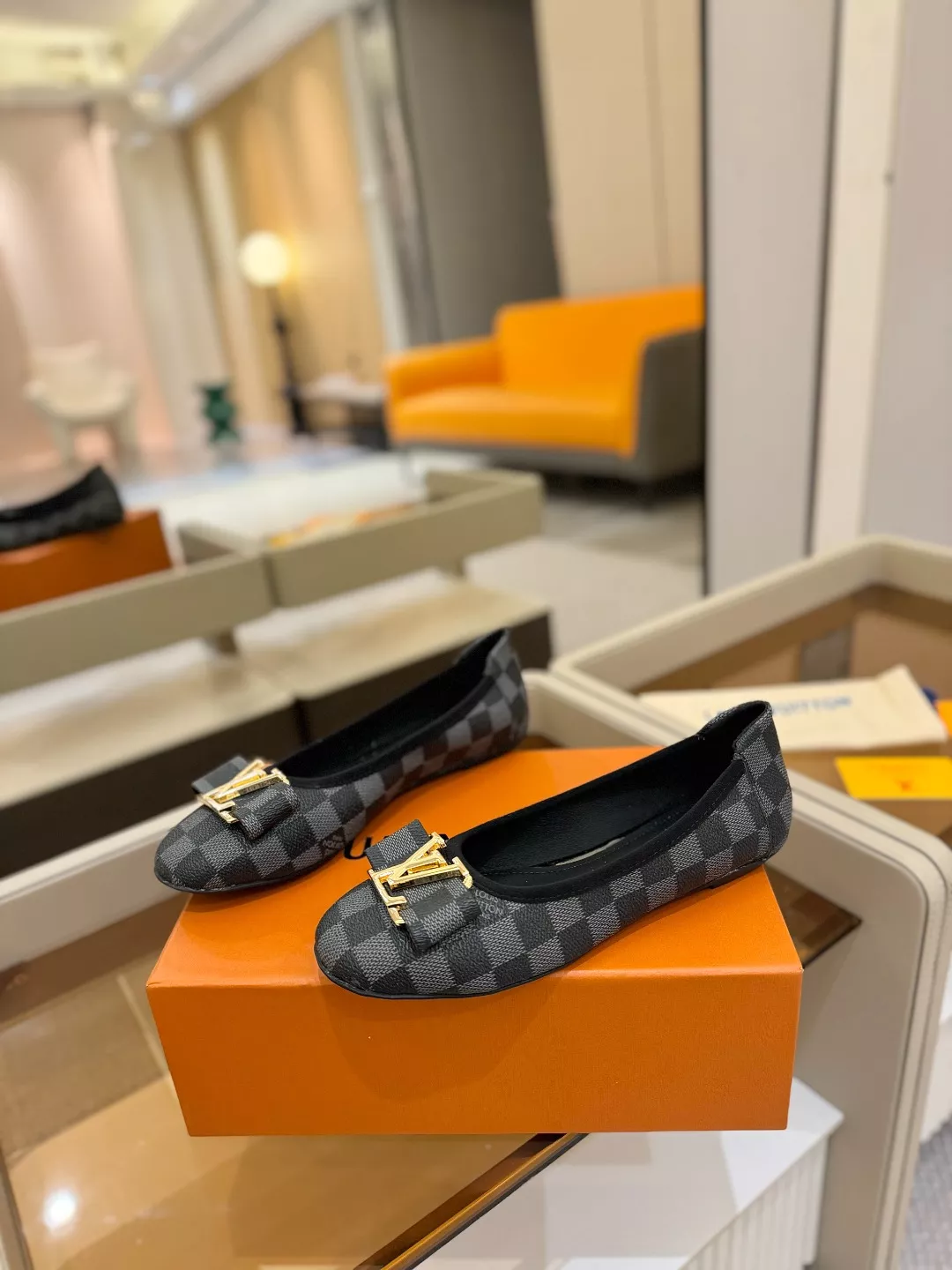 BestValue 3694 Louis Vuitton Flat Shoes For Women