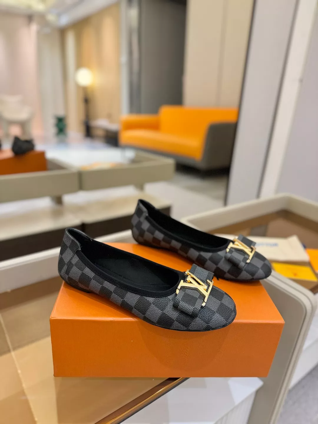 BestValue 3694 Louis Vuitton Flat Shoes For Women