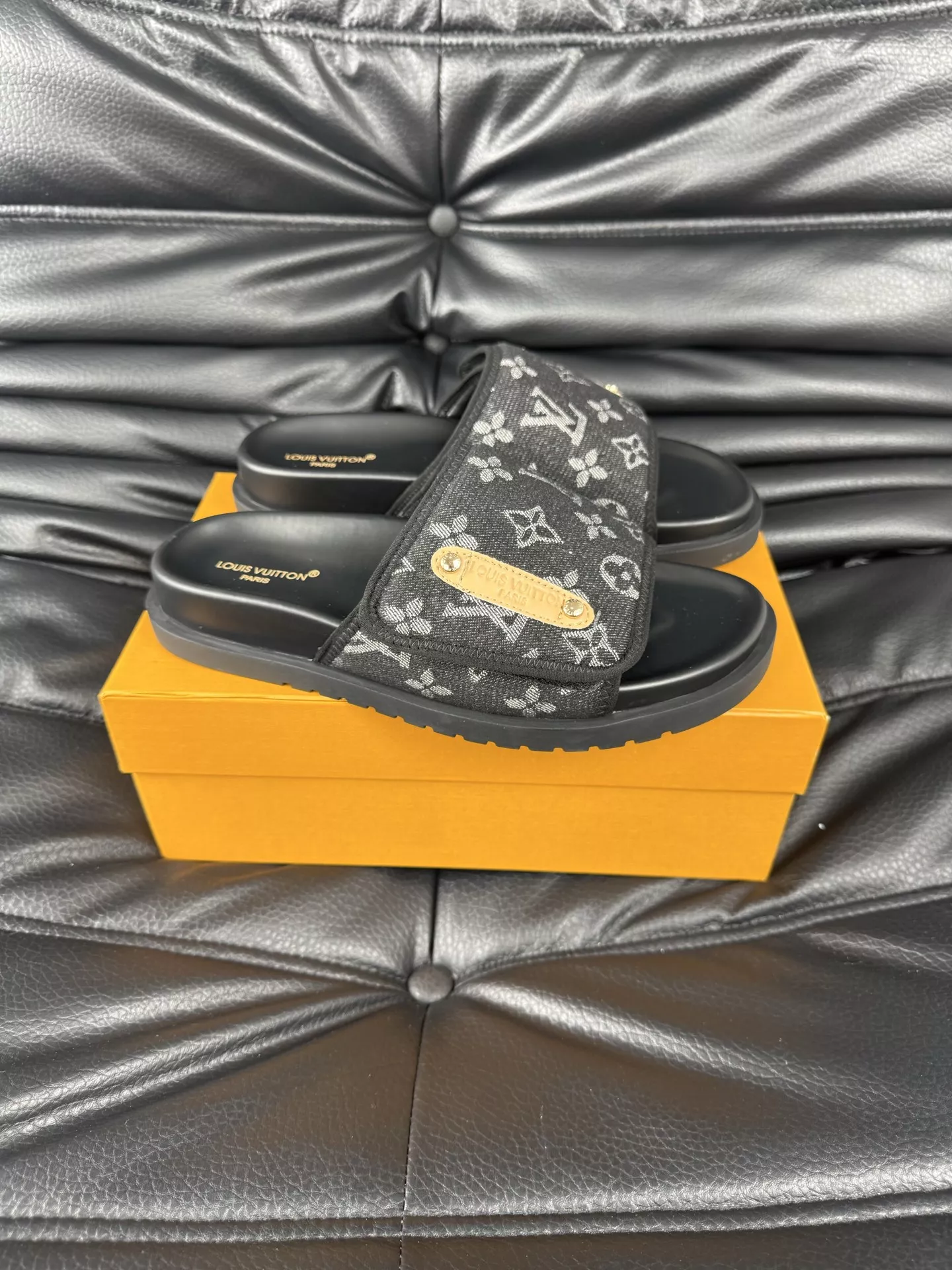 BestValue 3956 Louis Vuitton Slippers For Men