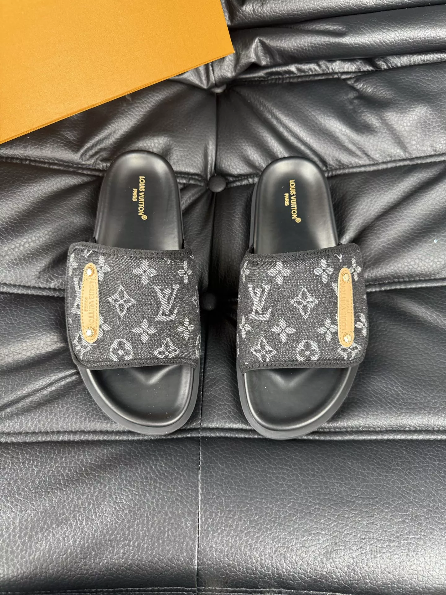 BestValue 3956 Louis Vuitton Slippers For Men