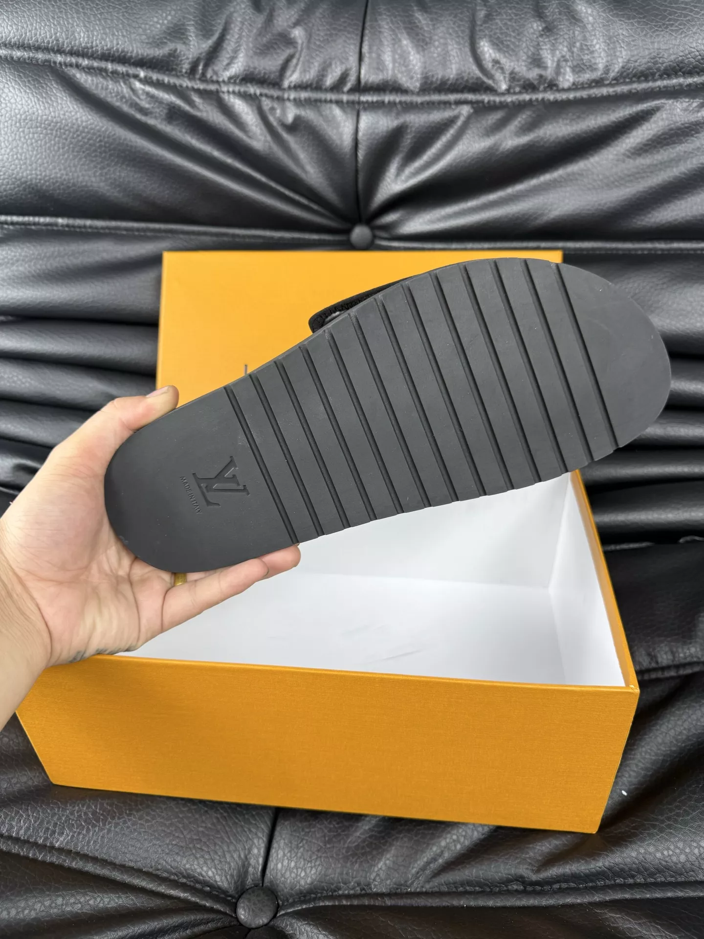 BestValue 3956 Louis Vuitton Slippers For Men