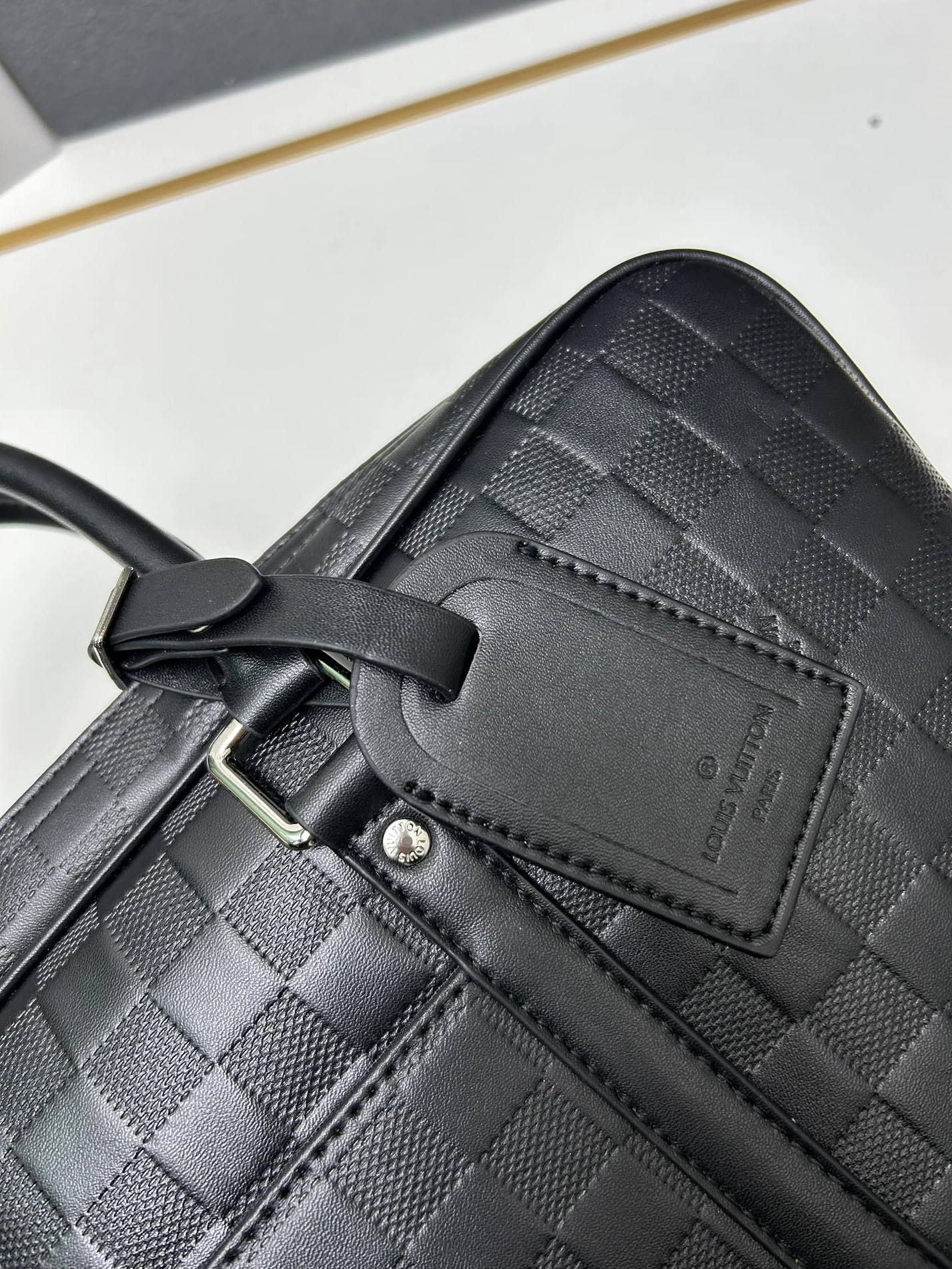 BestValue 409 Louis Vuitton AAA Man Handbags