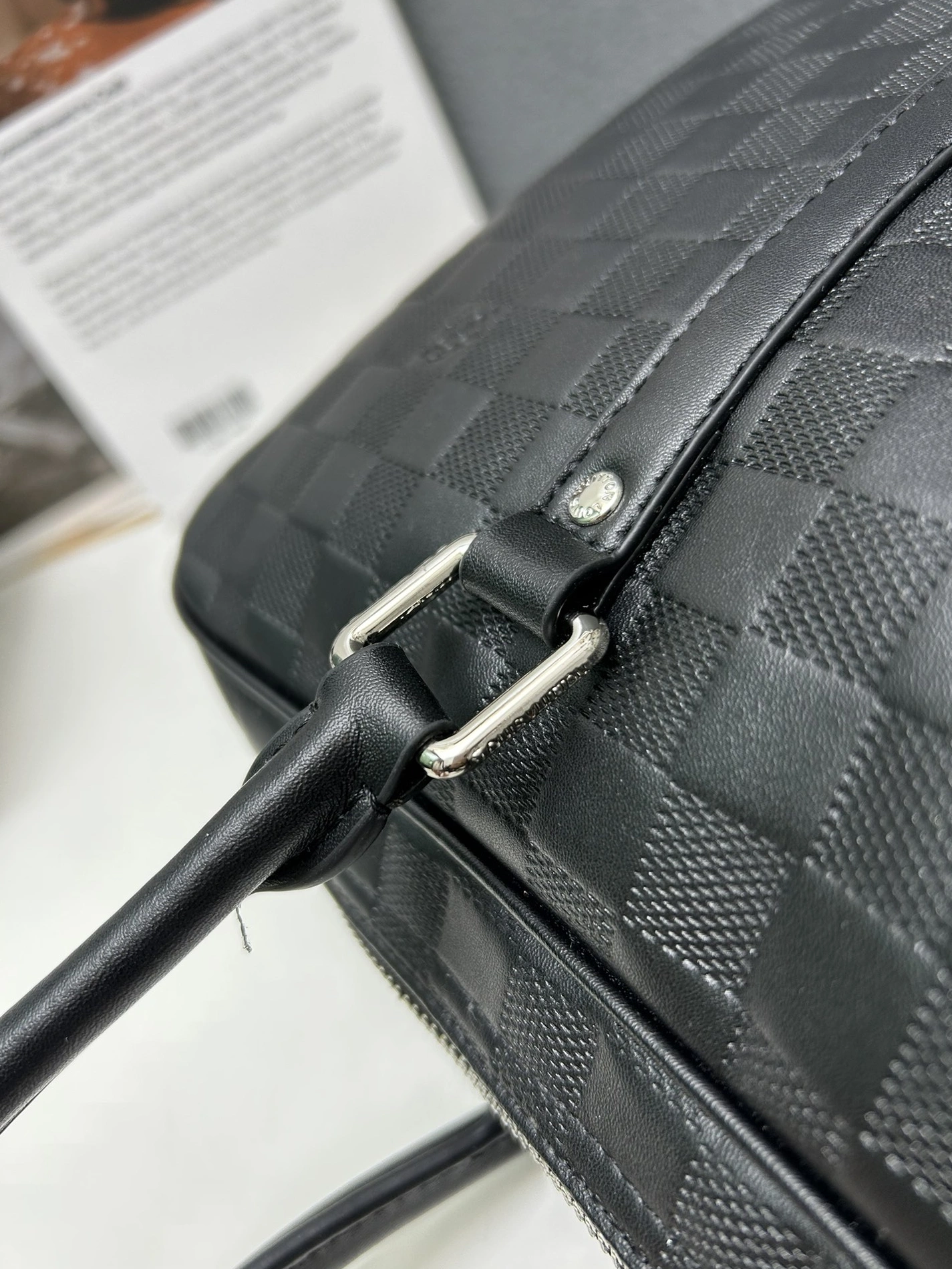 BestValue 409 Louis Vuitton AAA Man Handbags