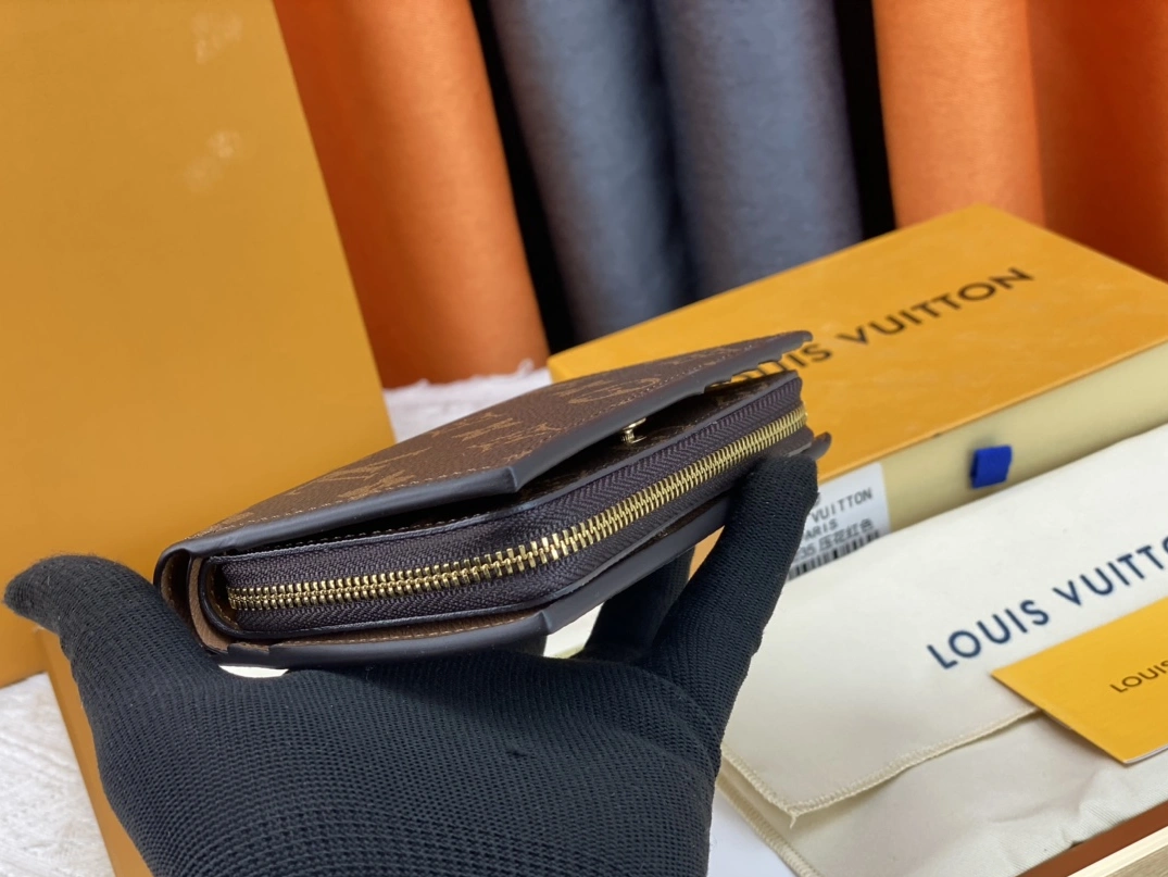 BestValue 4618 Louis Vuitton AAA Quality Wallets