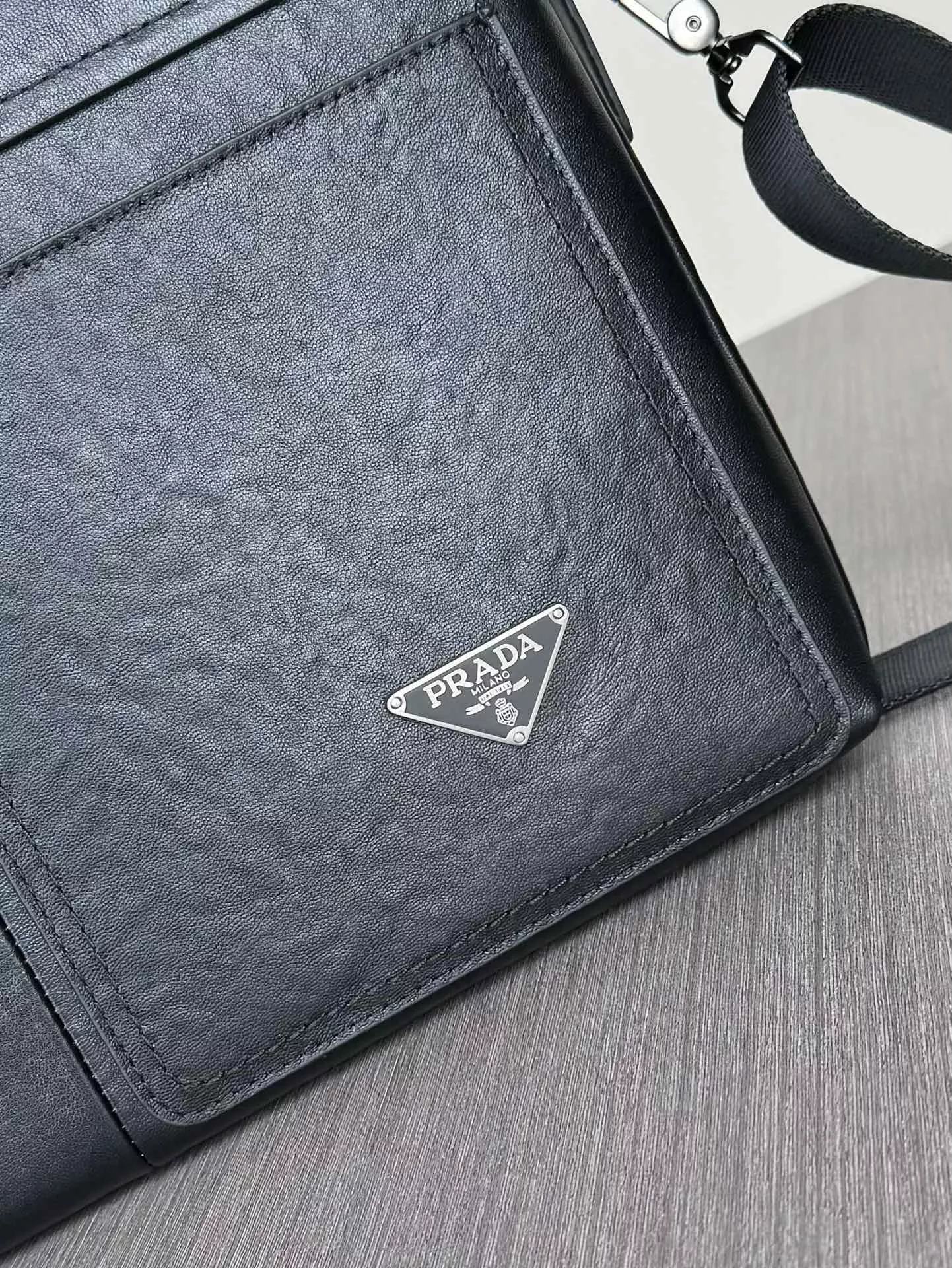 BestValue 4672 Prada AAA Man Handbags