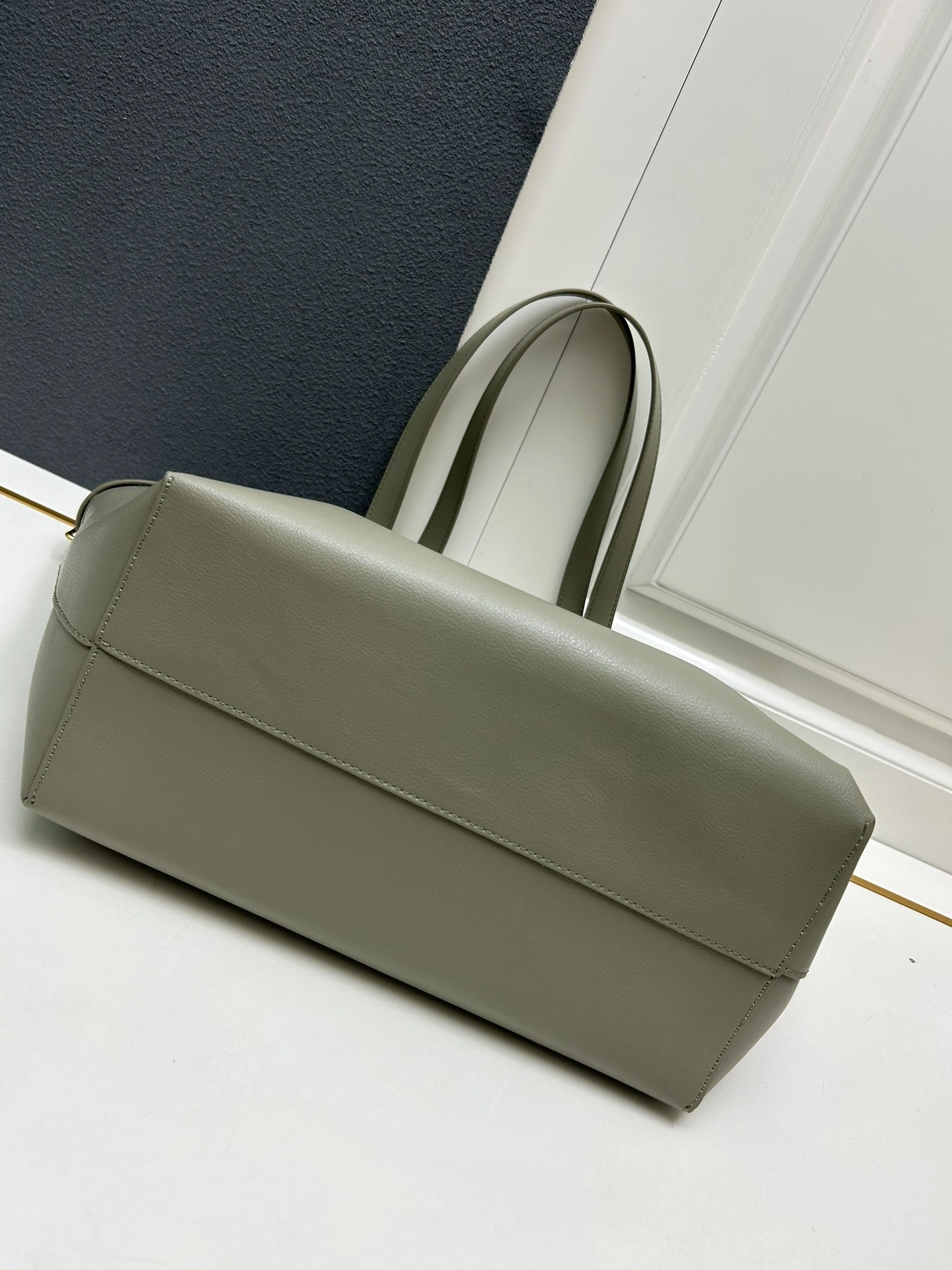 BestValue 4698 Celine AAA Quality Shoulder Bags For Women