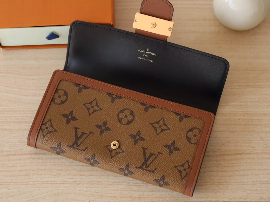 BestValue 494 Louis Vuitton AAA Quality Wallets