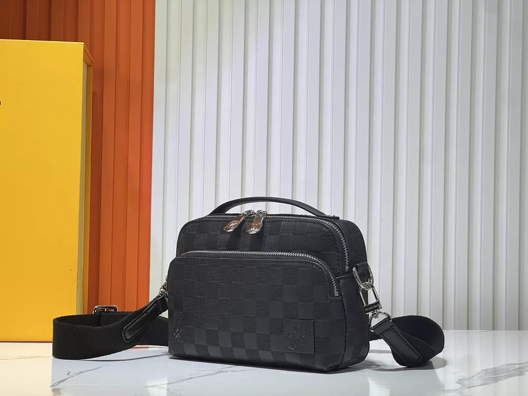 BestValue 5245 Louis Vuitton AAA Man Messenger Bags