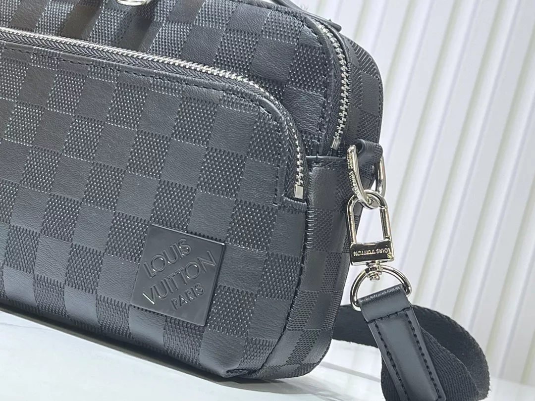 BestValue 5245 Louis Vuitton AAA Man Messenger Bags