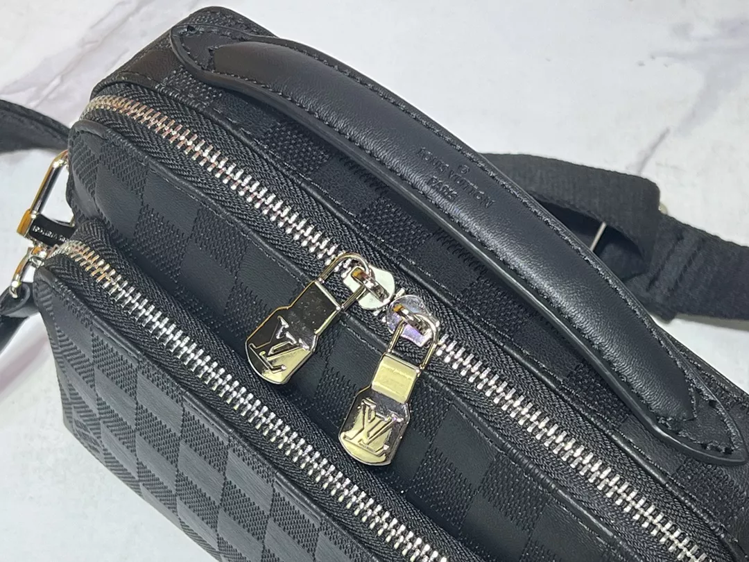 BestValue 5245 Louis Vuitton AAA Man Messenger Bags