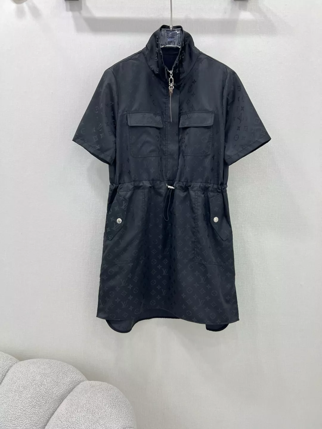 BestValue 5529 Louis Vuitton LV Dresses Short Sleeved For Women
