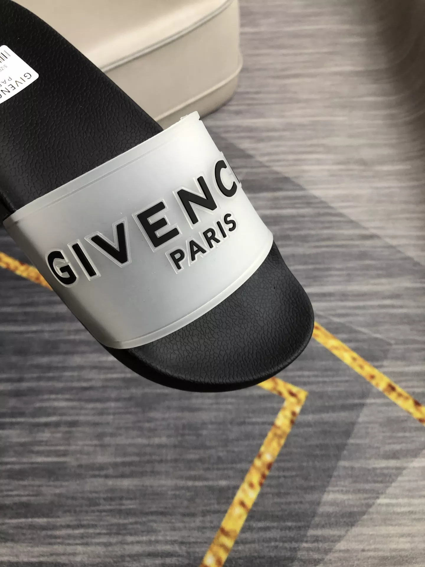 BestValue 5758 Givenchy Slippers For Men