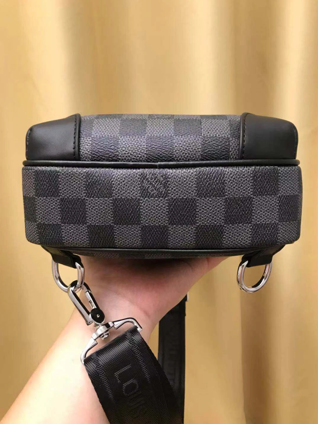 BestValue 6014 Louis Vuitton AAA Man Messenger Bags