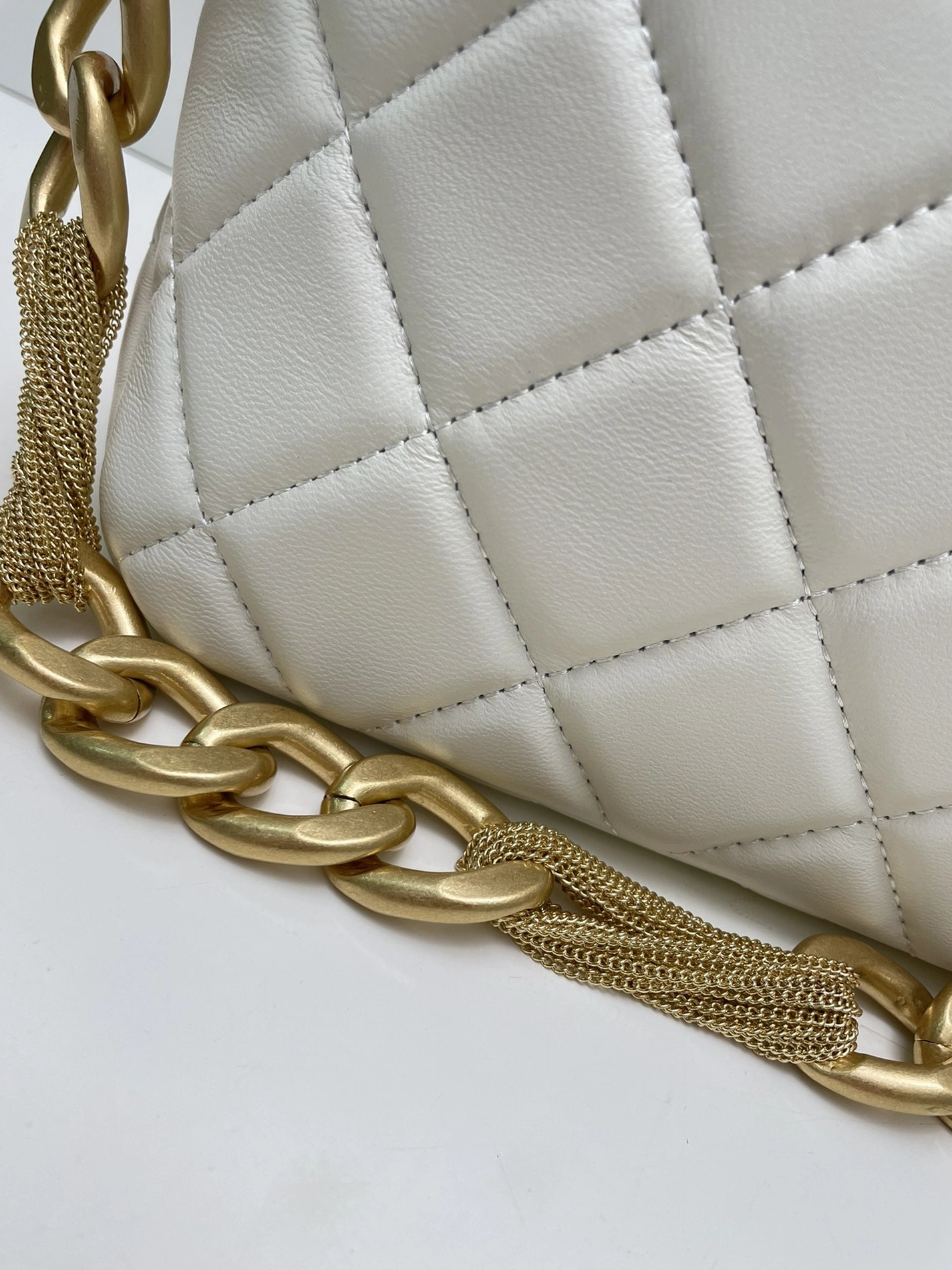 BestValue 6062 Chanel AAA Quality Messenger Bags For Women