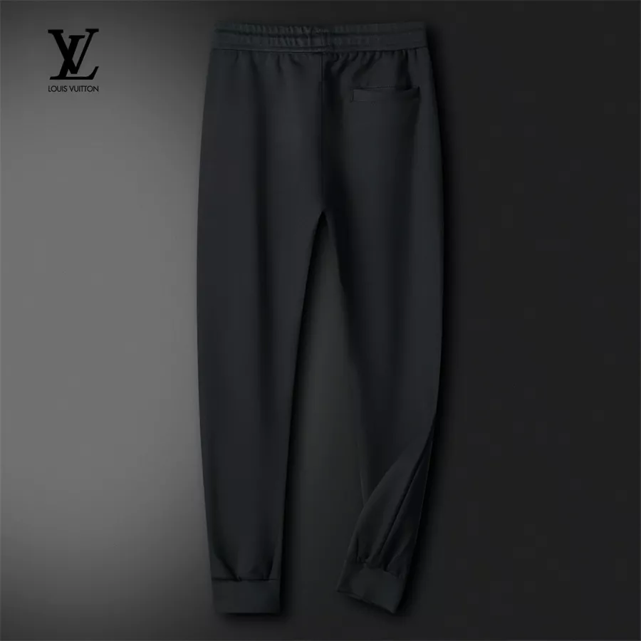 BestValue 6281 Louis Vuitton LV Tracksuits Long Sleeved For Men