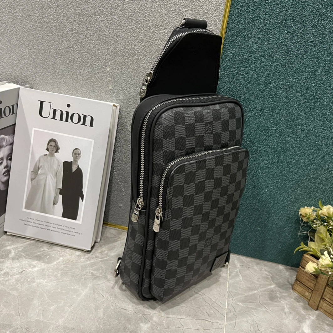 BestValue 6338 Louis Vuitton AAA Man Messenger Bags