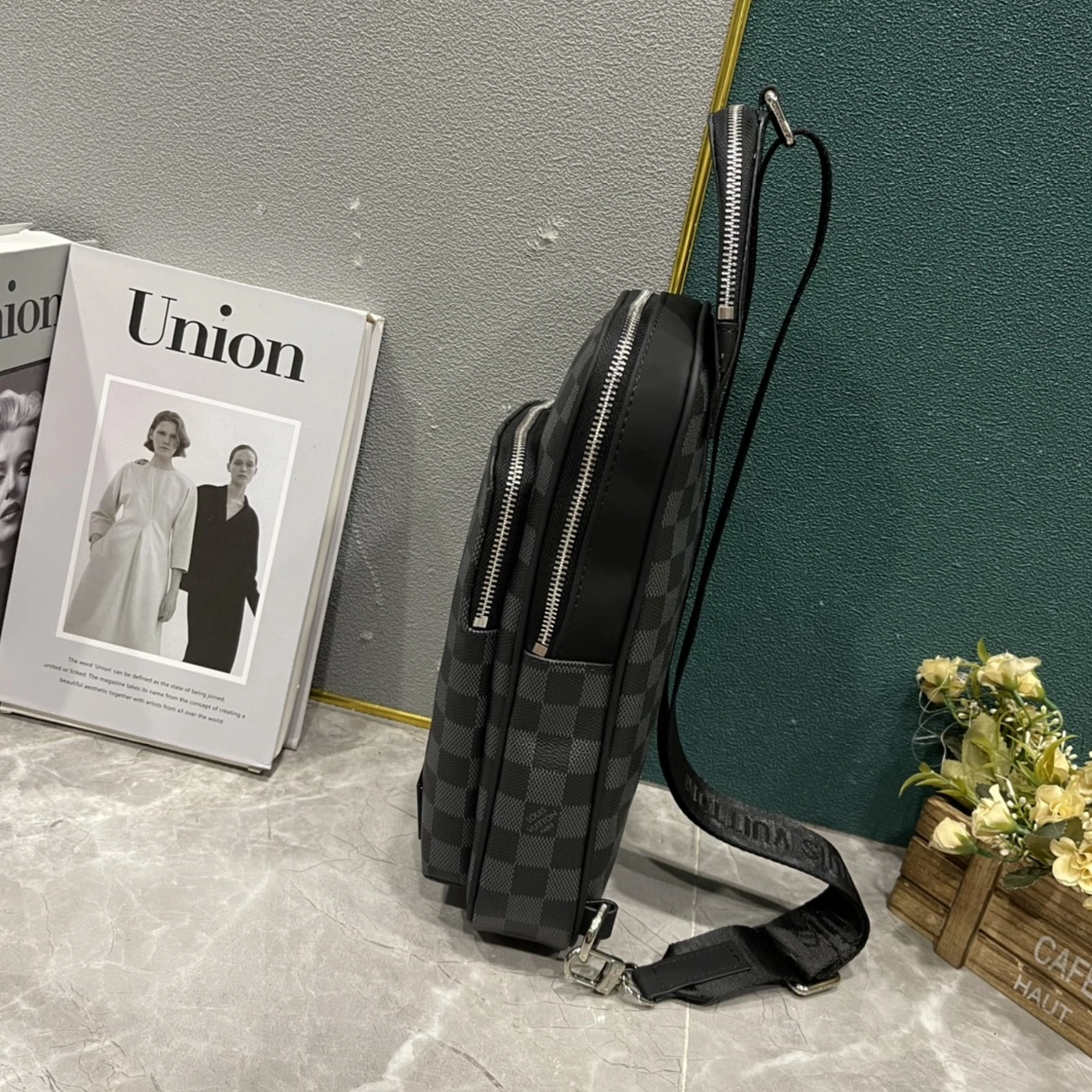 BestValue 6338 Louis Vuitton AAA Man Messenger Bags