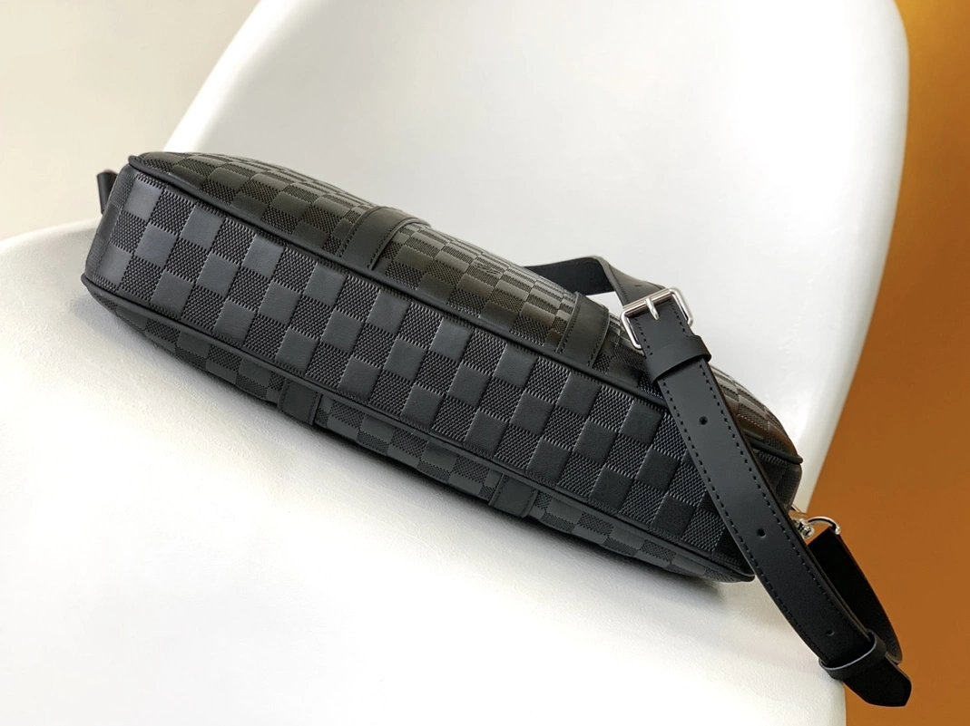 BestValue 6341 Louis Vuitton AAA Man Handbags