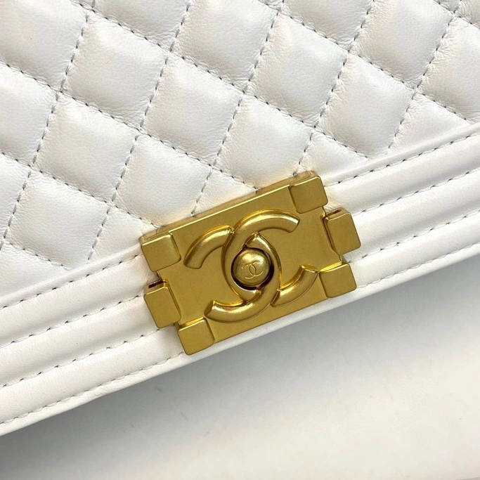 BestValue 6360 Chanel AAA Quality Messenger Bags For Women