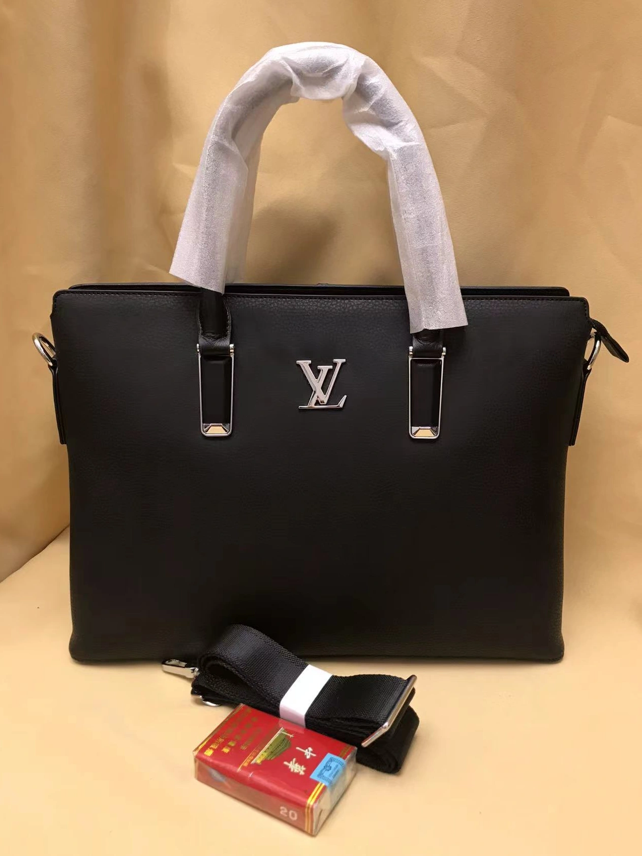 BestValue 6424 Louis Vuitton AAA Man Handbags