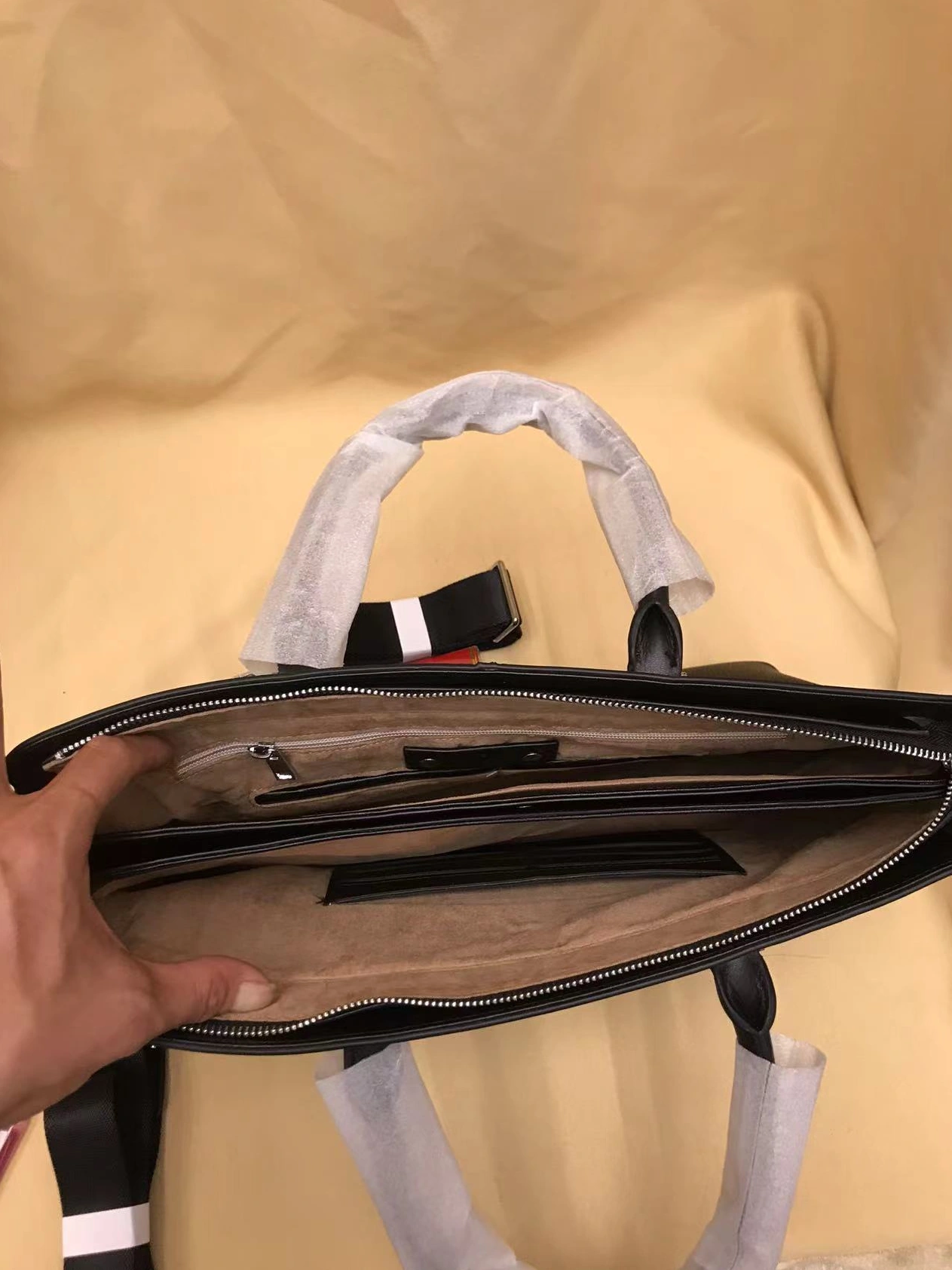 BestValue 6424 Louis Vuitton AAA Man Handbags
