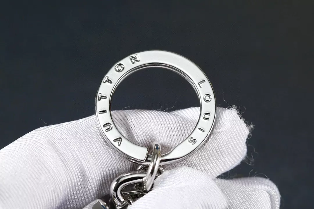 BestValue 6637 Louis Vuitton LV Key Holder And Bag Buckle