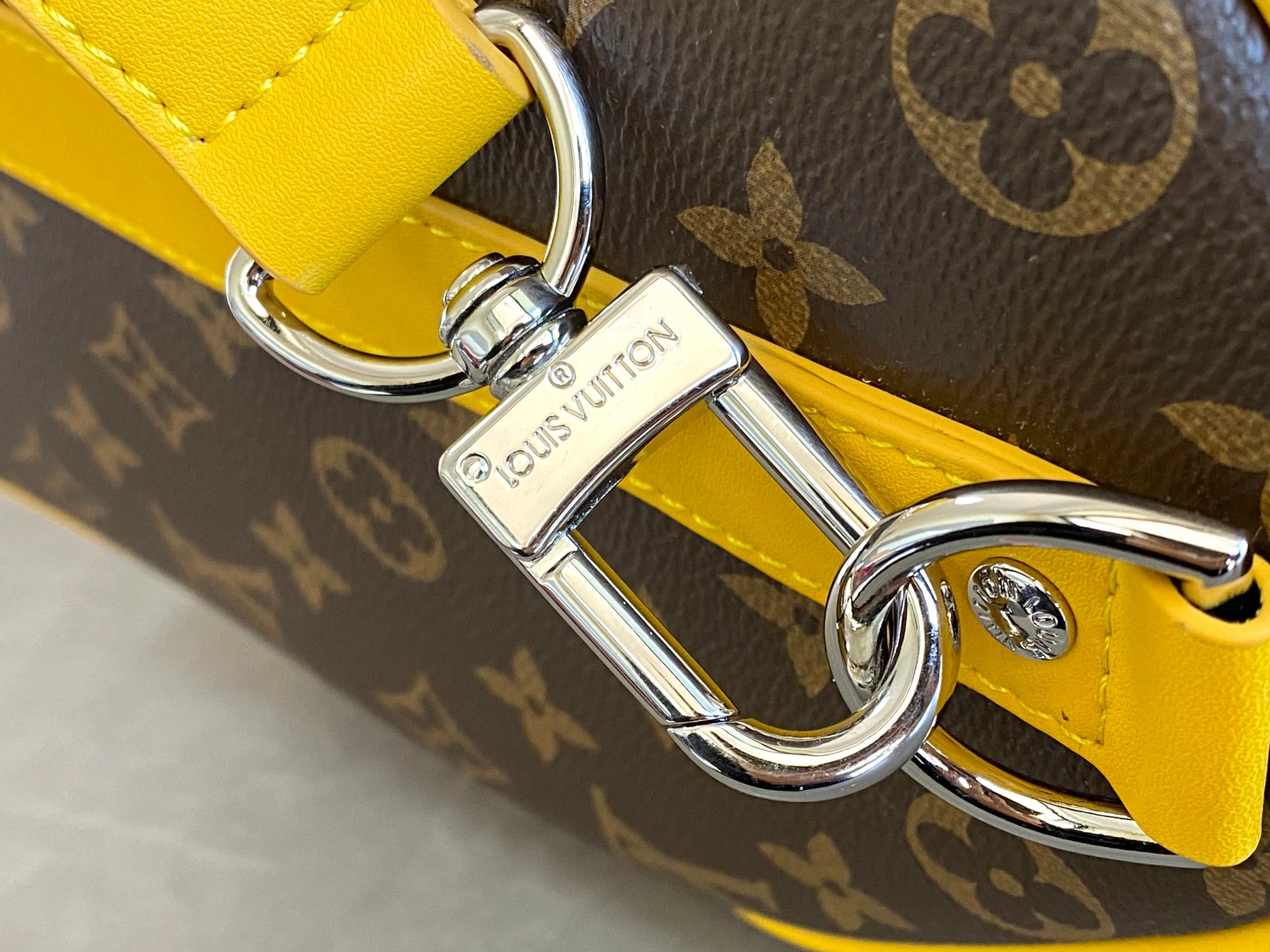 BestValue 6805 Louis Vuitton Travel Bags