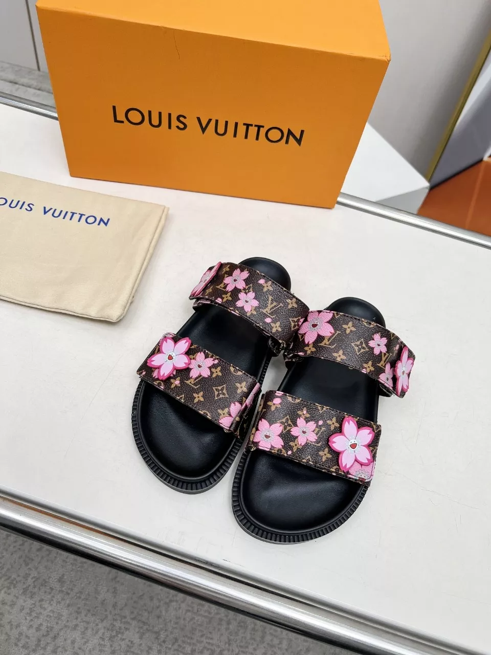 BestValue 7165 Louis Vuitton Slippers For Women