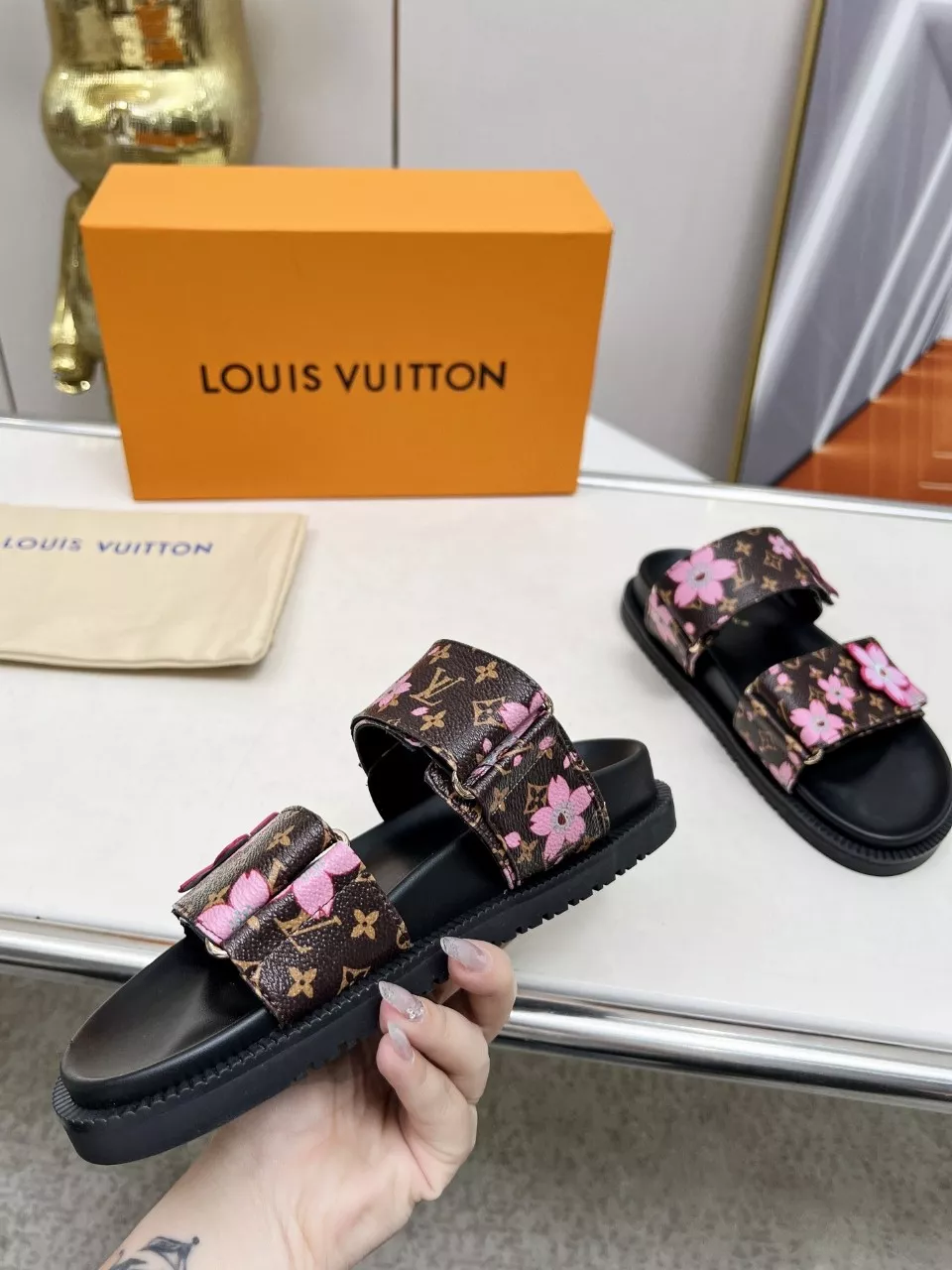 BestValue 7165 Louis Vuitton Slippers For Women