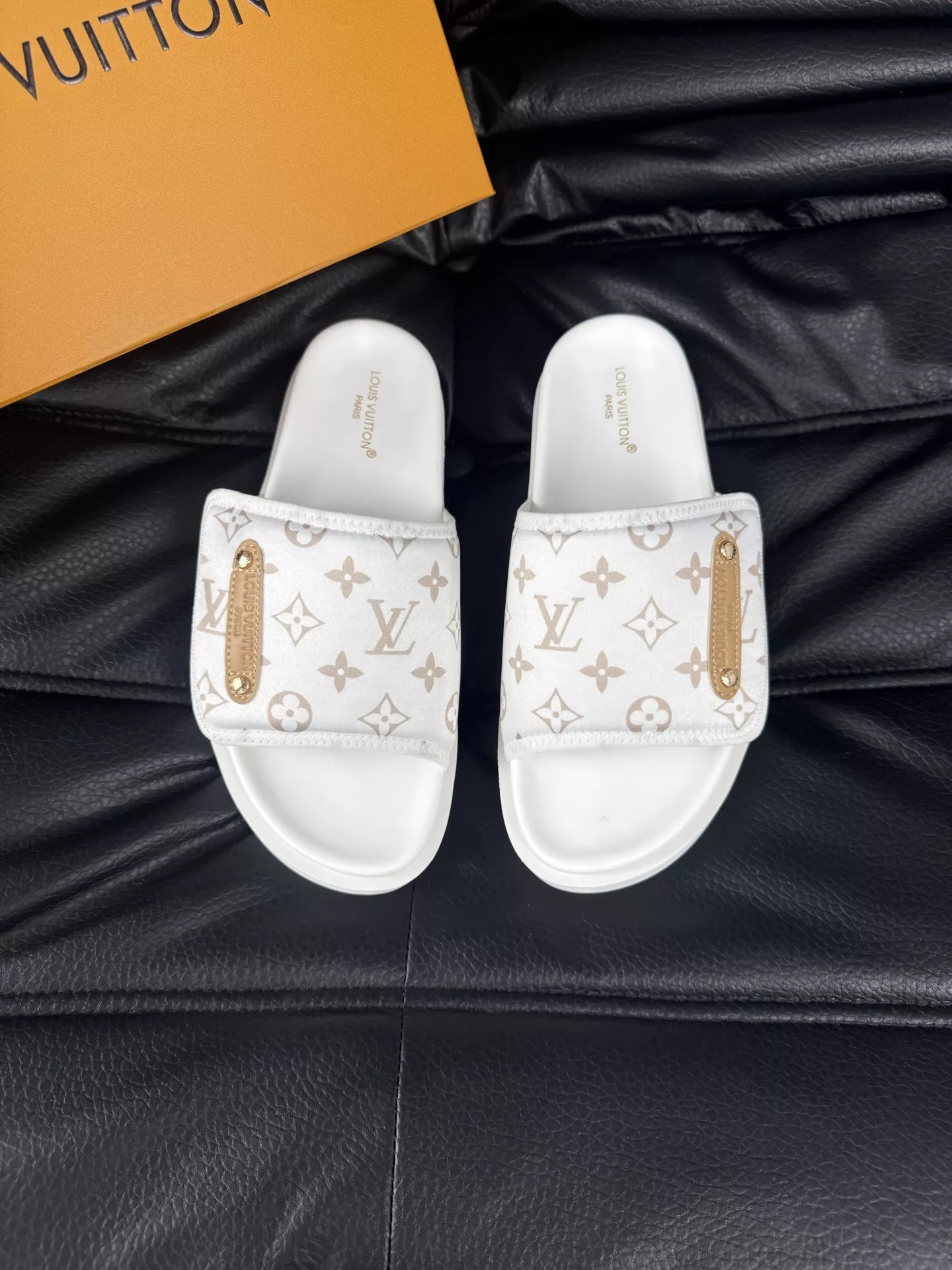 BestValue 7467 Louis Vuitton Slippers For Men