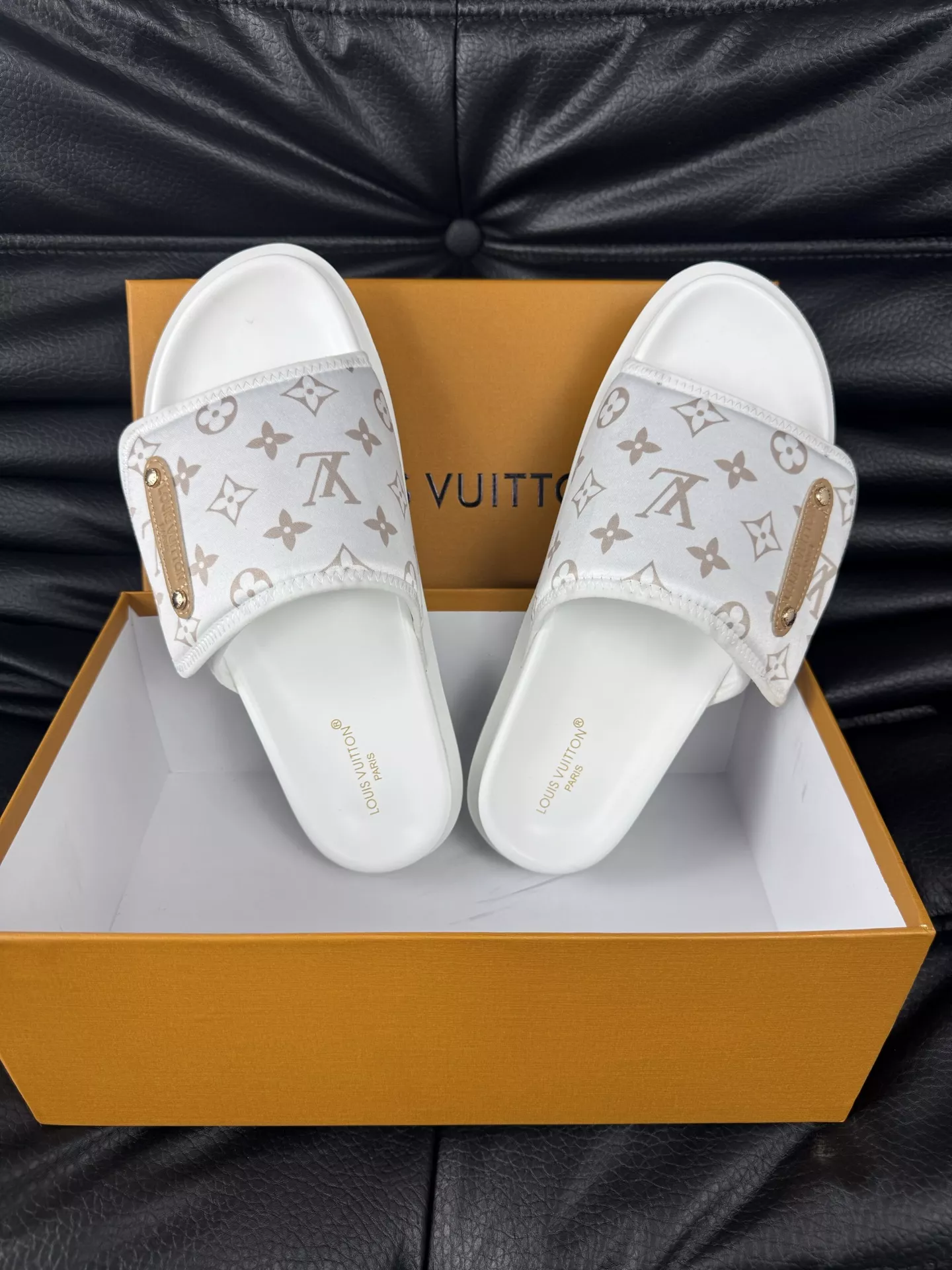 BestValue 7467 Louis Vuitton Slippers For Men