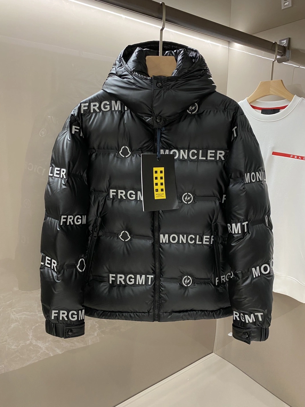 BestValue 7578 Moncler Down Feather Coat Long Sleeved For Unisex