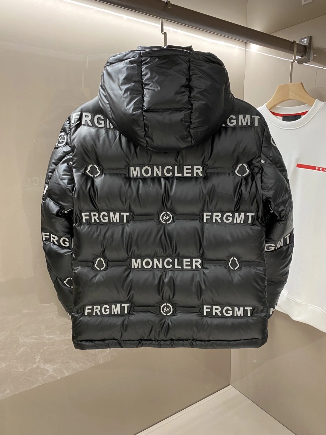 BestValue 7578 Moncler Down Feather Coat Long Sleeved For Unisex