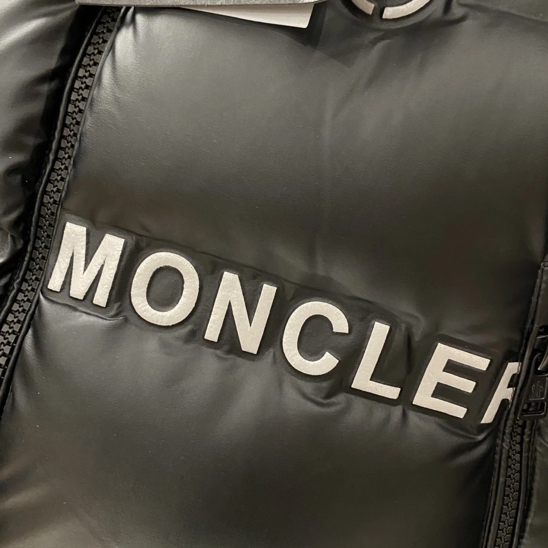 BestValue 7578 Moncler Down Feather Coat Long Sleeved For Unisex