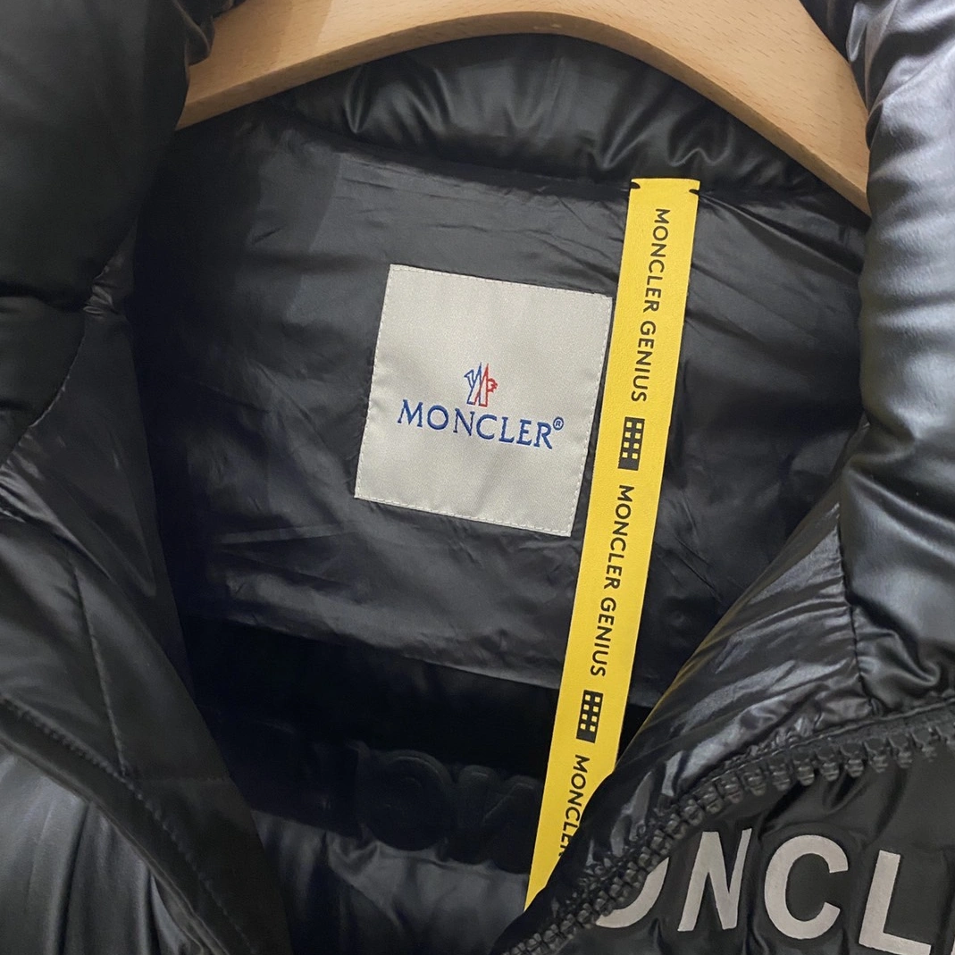 BestValue 7578 Moncler Down Feather Coat Long Sleeved For Unisex