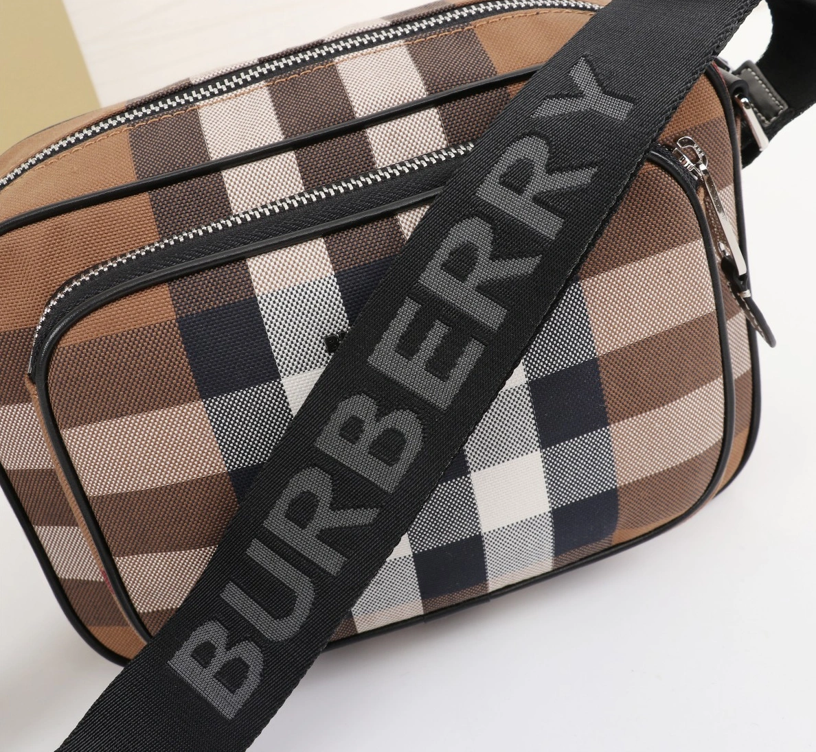 BestValue 7847 Burberry AAA Man Messenger Bags