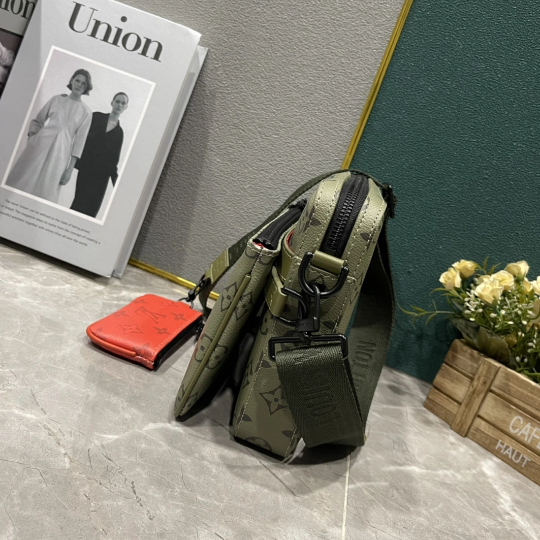 BestValue 7967 Louis Vuitton AAA Man Messenger Bags