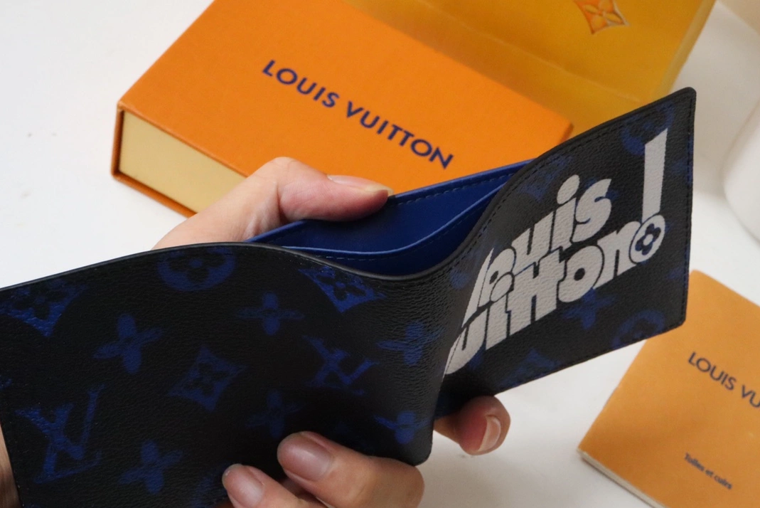 BestValue 8209 Louis Vuitton AAA Quality Wallets
