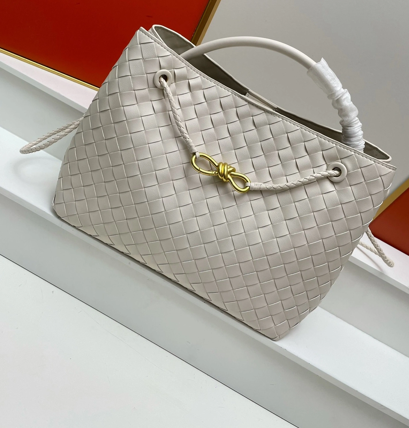 BestValue 8250 Bottega Veneta BV AAA Quality Handbags For Women