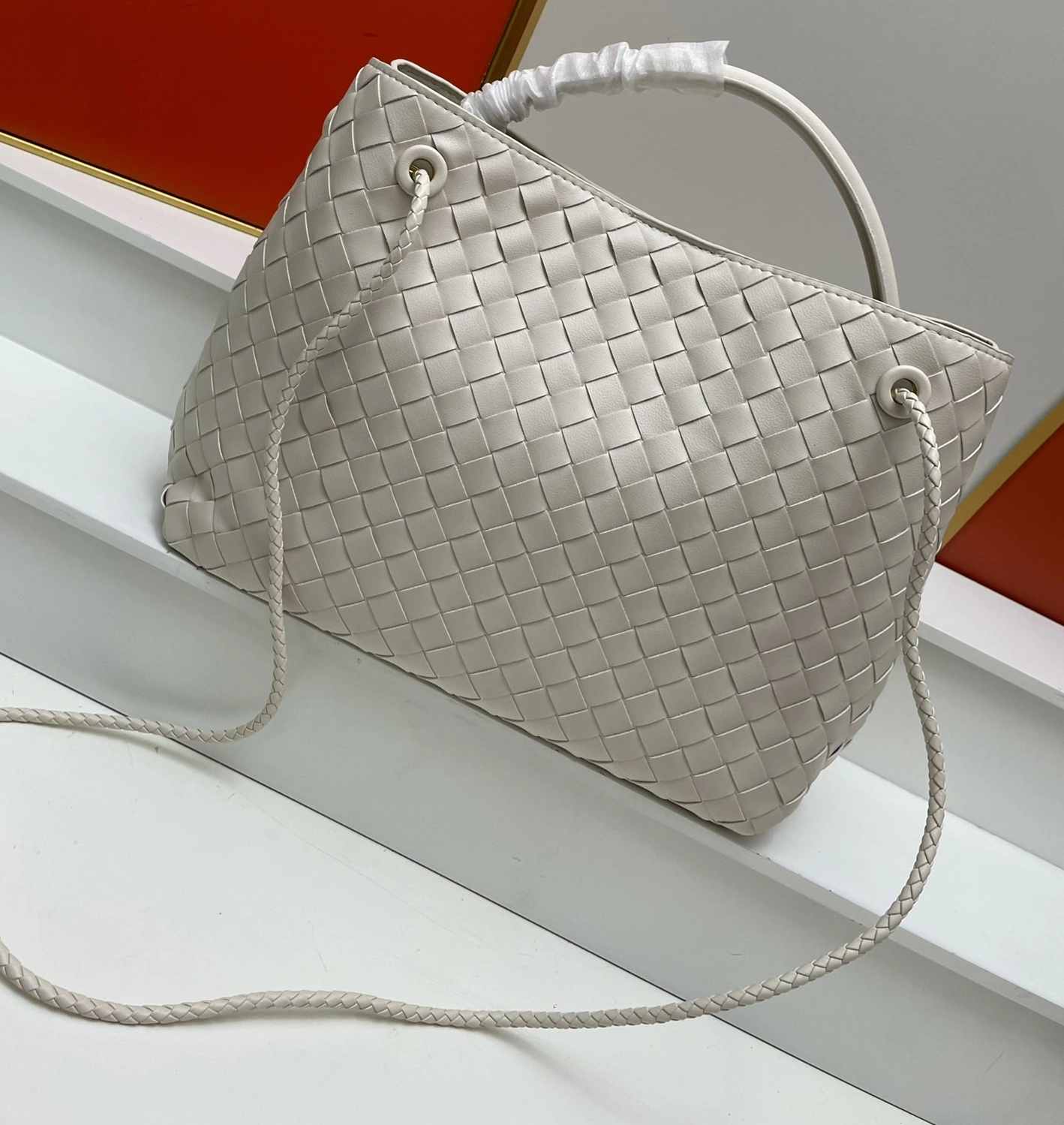 BestValue 8250 Bottega Veneta BV AAA Quality Handbags For Women