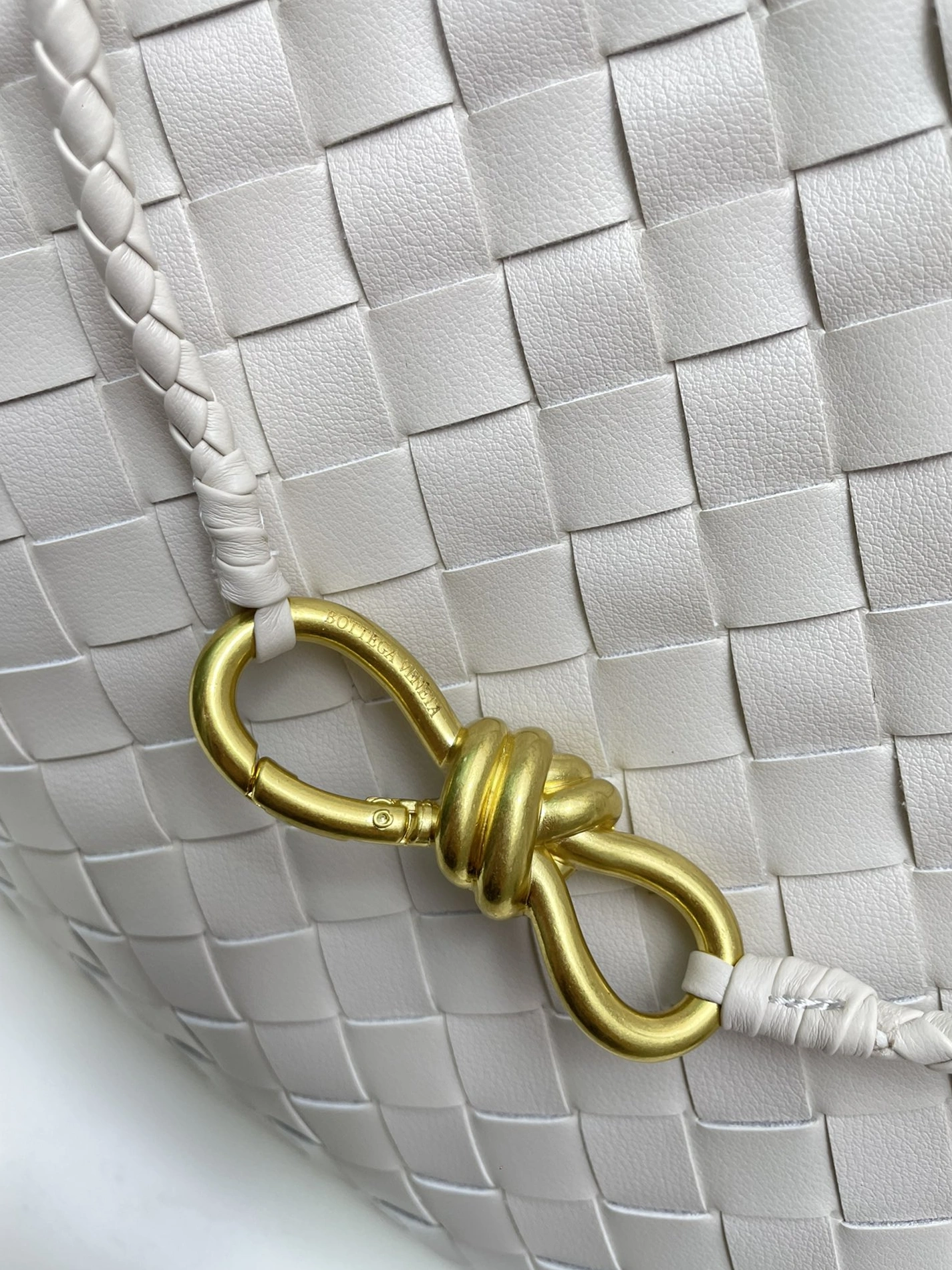 BestValue 8250 Bottega Veneta BV AAA Quality Handbags For Women