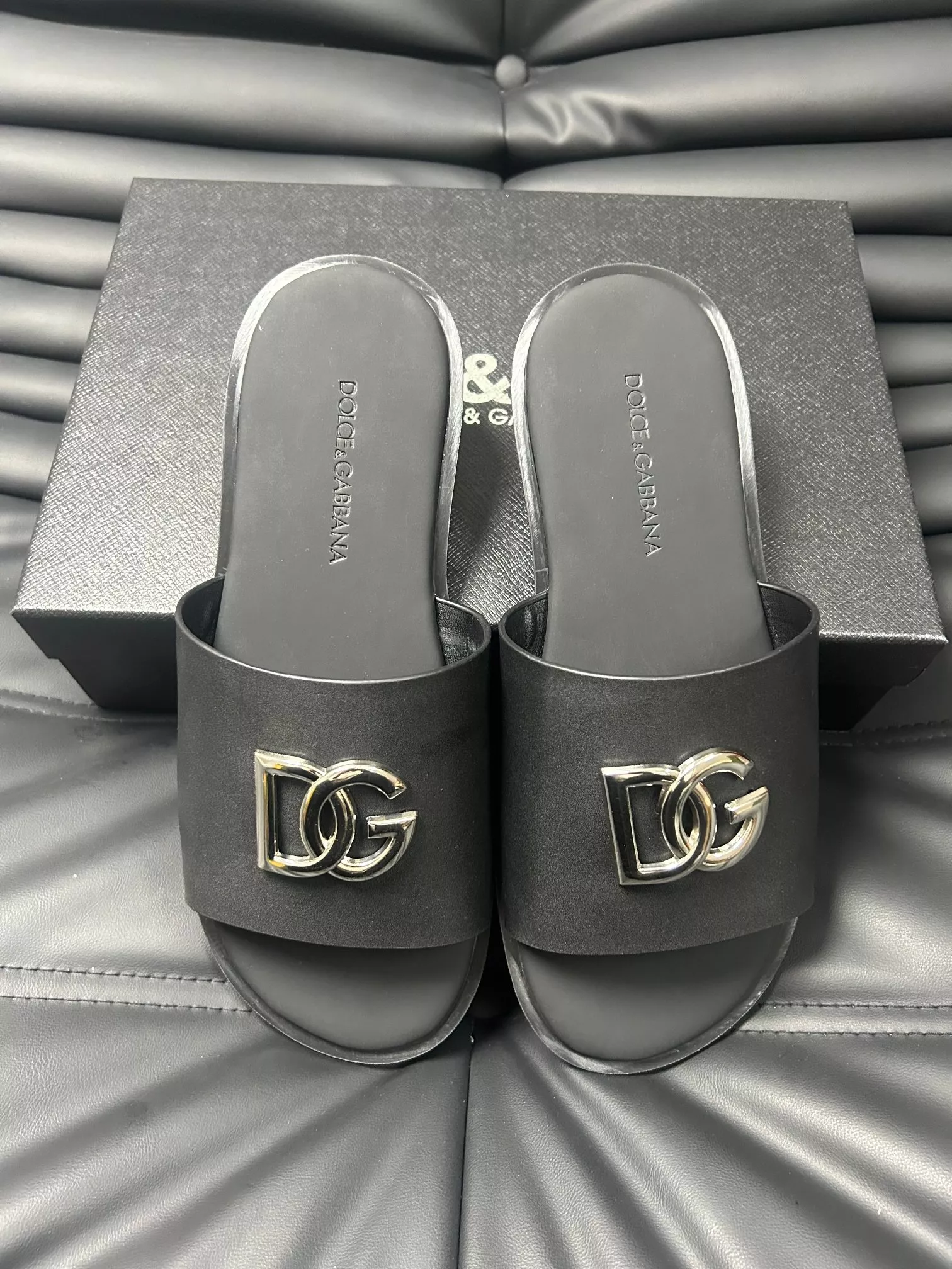 BestValue 8251 Dolce & Gabbana D&G Slippers For Men