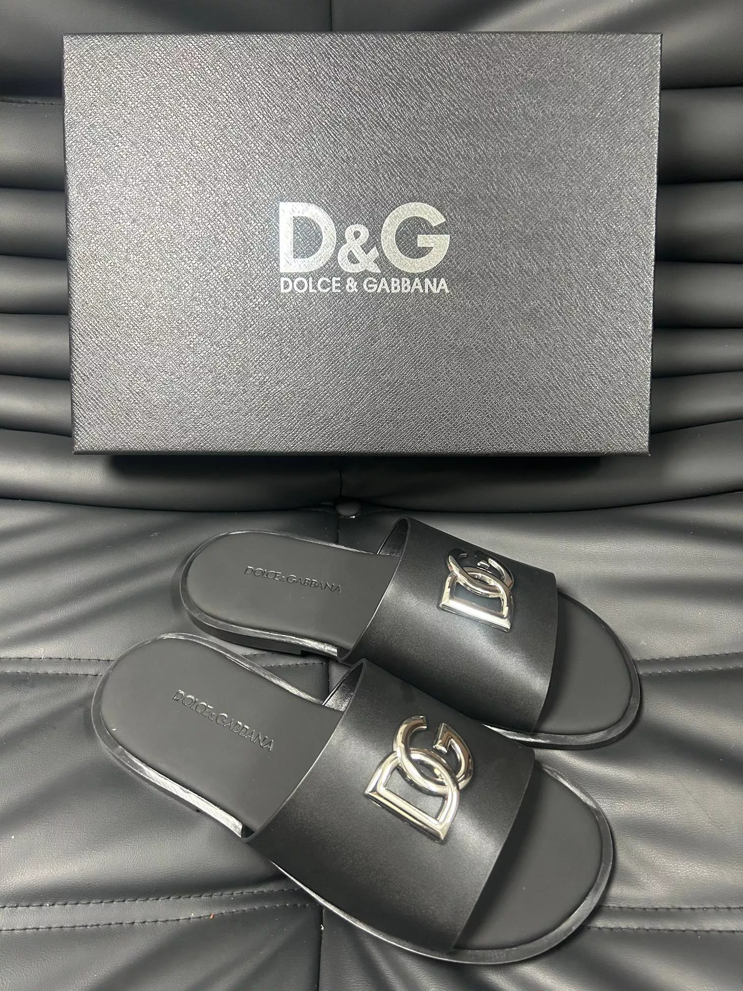 BestValue 8251 Dolce & Gabbana D&G Slippers For Men